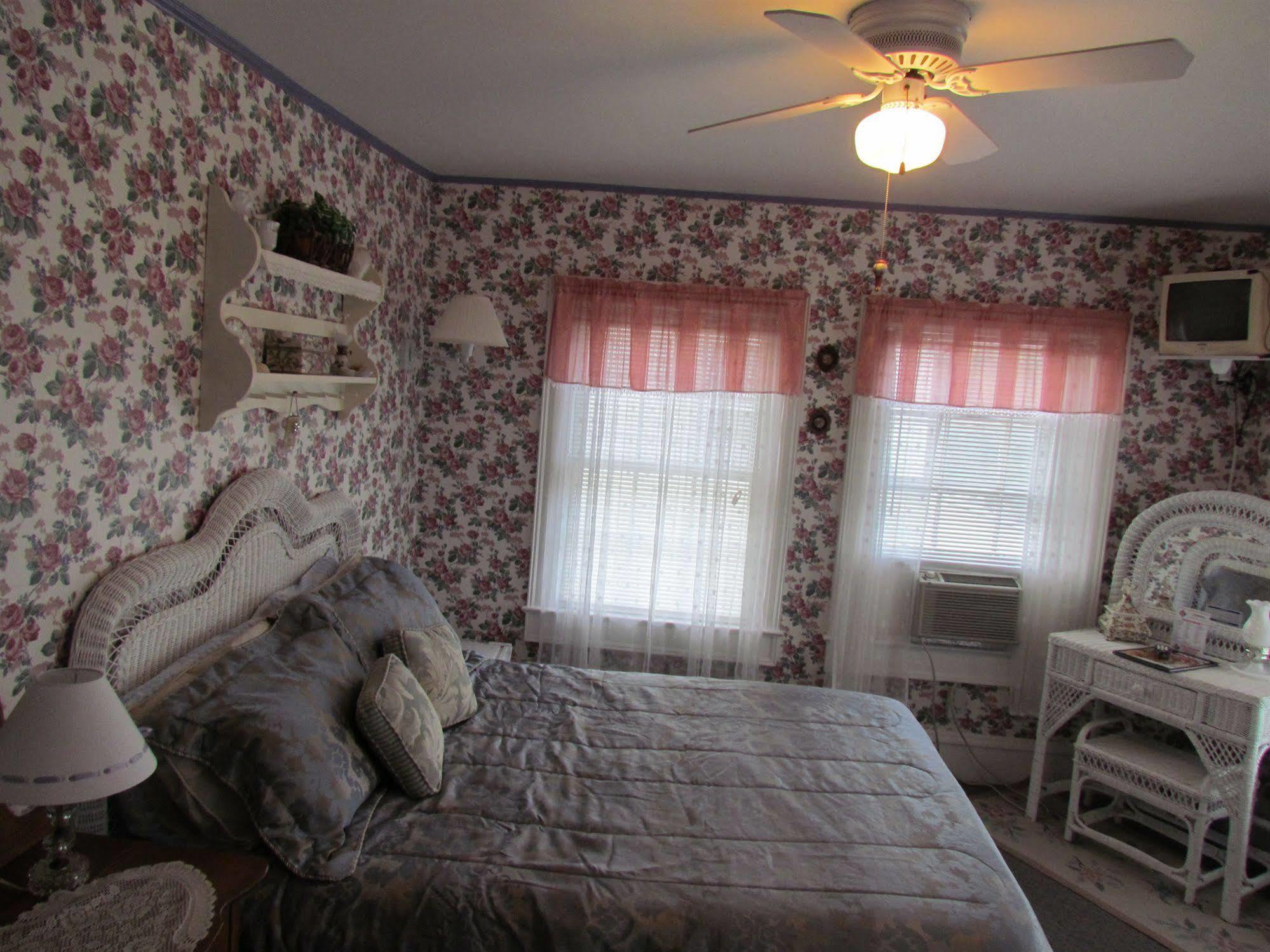 Atlantic House Bed & Breakfast โอเชียนซิตี้ ภายนอก รูปภาพ